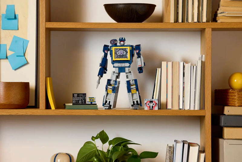 LEGO Transformers Soundwave