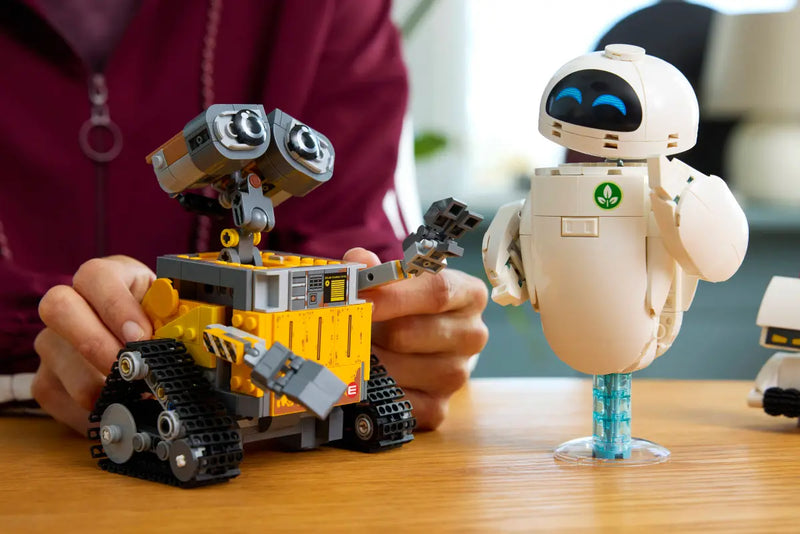 LEGO Disney Pixar WALL-E And EVE
