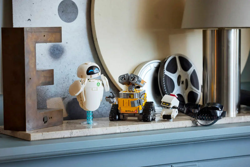LEGO Disney Pixar WALL-E And EVE