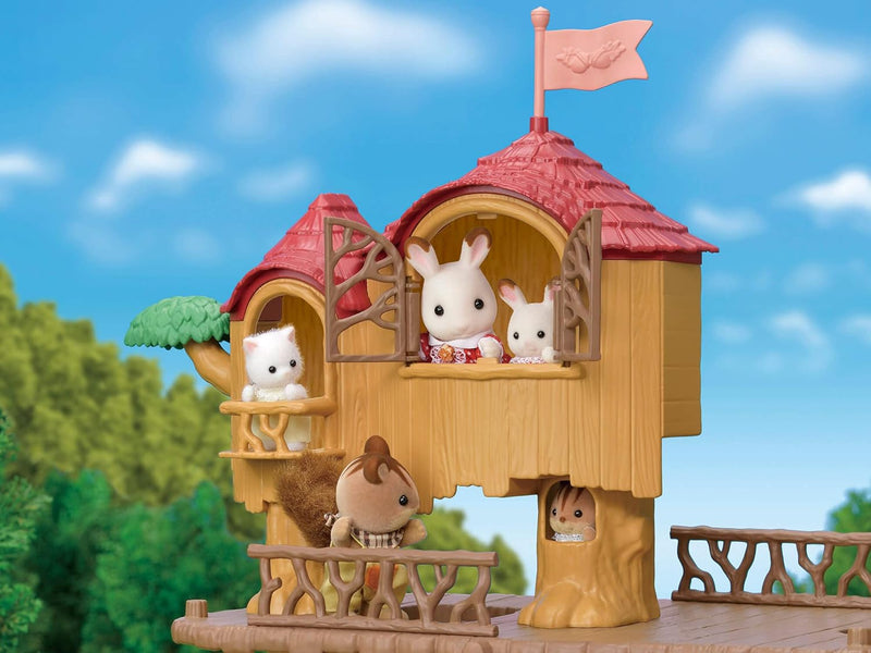 Calico Critters Country Adventure Tree House Gift Set