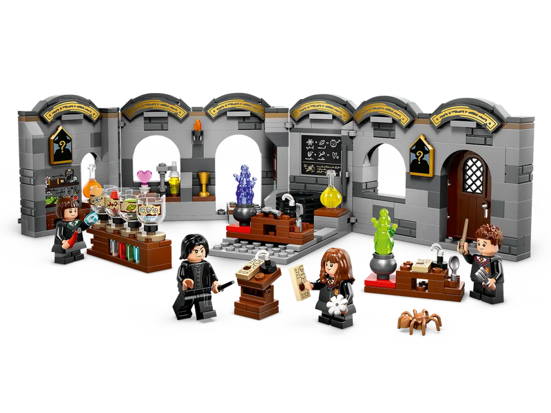 LEGO Harry Potter Hogwarts Castle: Potions Class