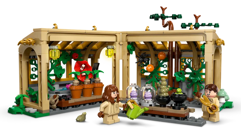LEGO Harry Potter Hogwarts Castle: Herbology Class