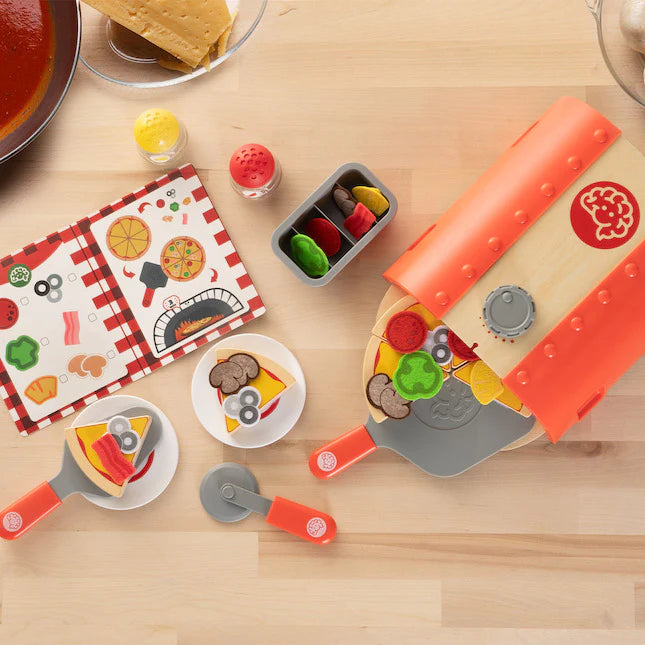 Fat Brain Toys Pretendables Backyard Pizza Set