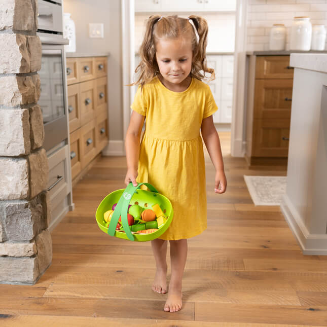 Fat Brain Toys Pretendables Fruit And Veggie Basket